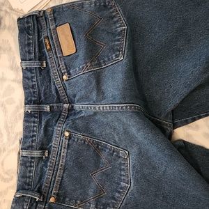 Mens wrangler 38 by 34